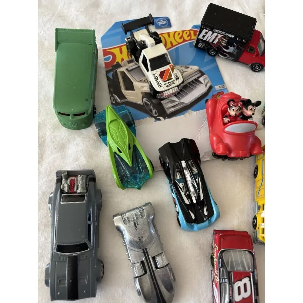 Hot WheelAnd Hot Wheel Type Cars‎ Bundle. Lots Of Different Items. Some super